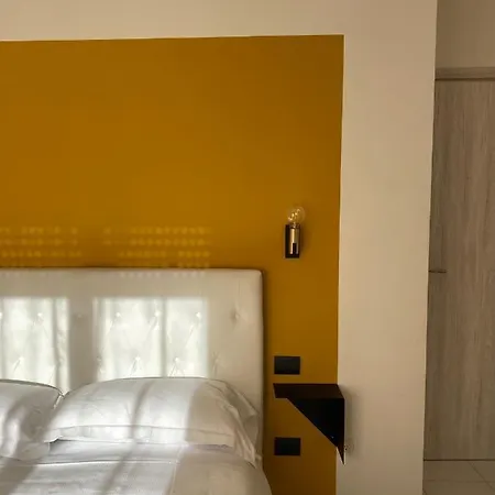 アパート 5 Viale Fano