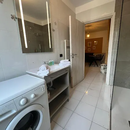 5 Viale Fano リミニ