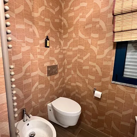 5 Viale Fano * リミニ